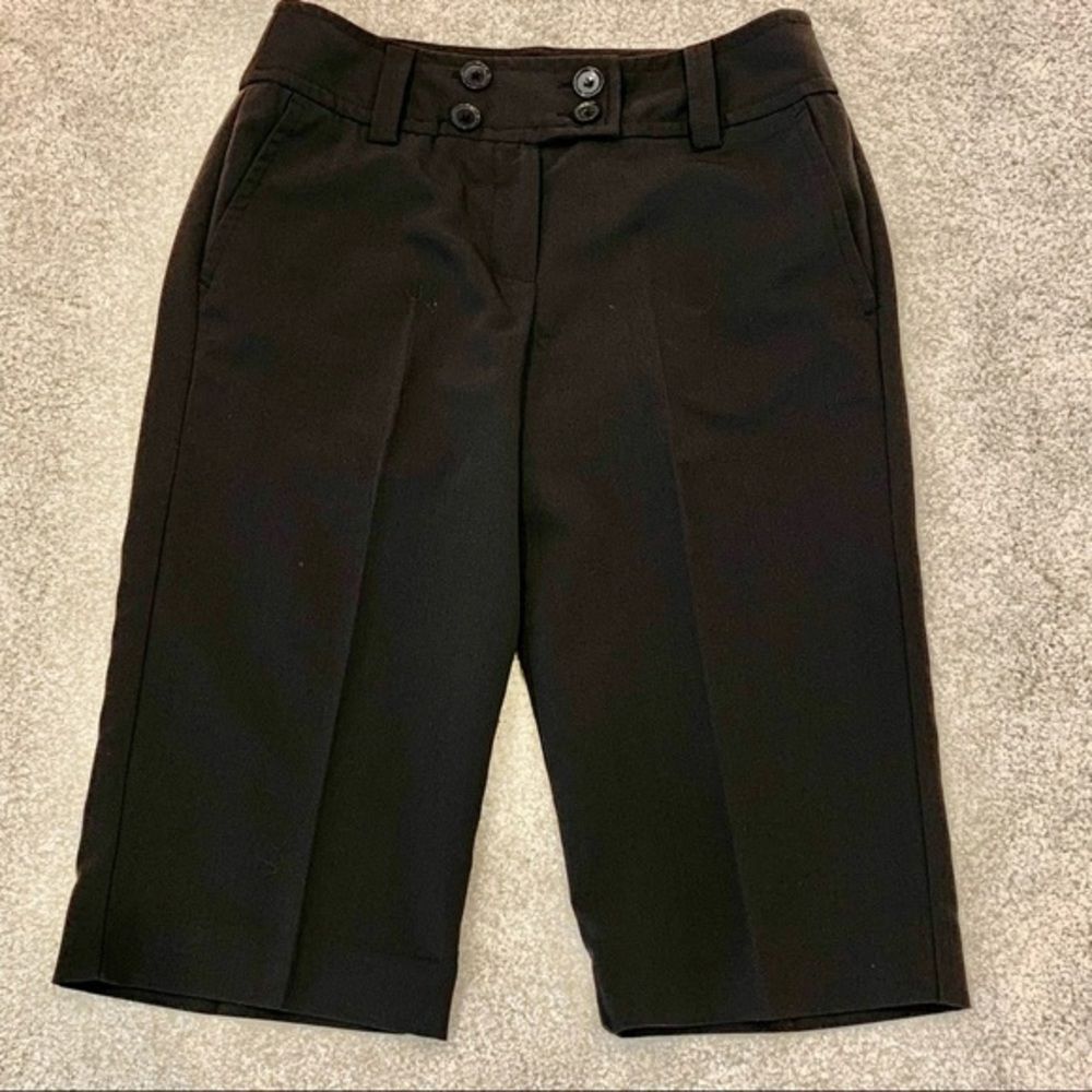 Larry Levine Black Stretch Capris 6